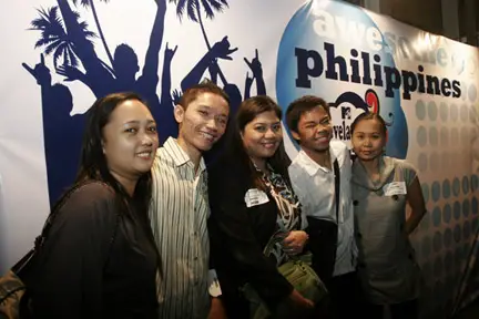awesome philippines Bloggers Grace, Jonel, Mich, Bleue and Joy (Photo by http://awesomephilippinesatmcafe.blogspot.com/)