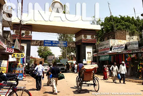 Crossing India-Nepal Border Crossing India-Nepal Border