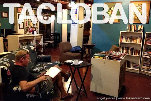 Books, coffee and couch... Libro Cafe's perfect combinations!