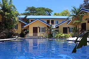 Blue Lagoon Inn & Suites